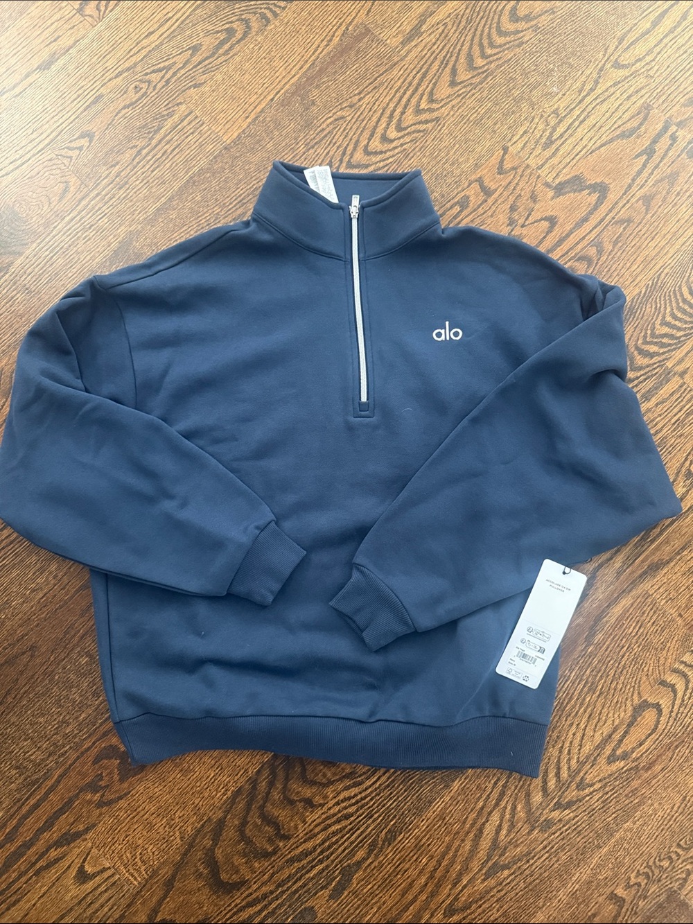 NWT - ALO Yoga Men’s Accolade Navy Half-Zip Sweatshirt